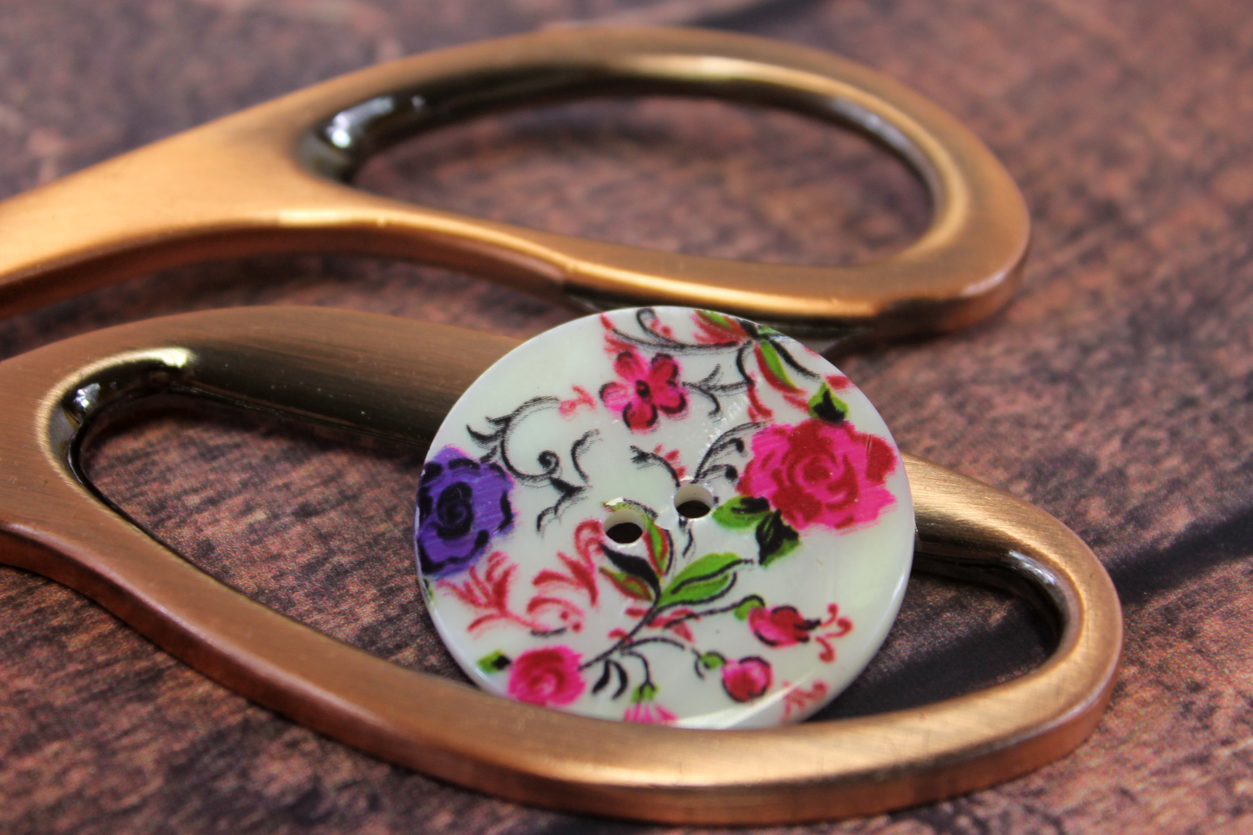 1 Knopf | 2-Loch | Blumen | perlmutt | 3,5cm