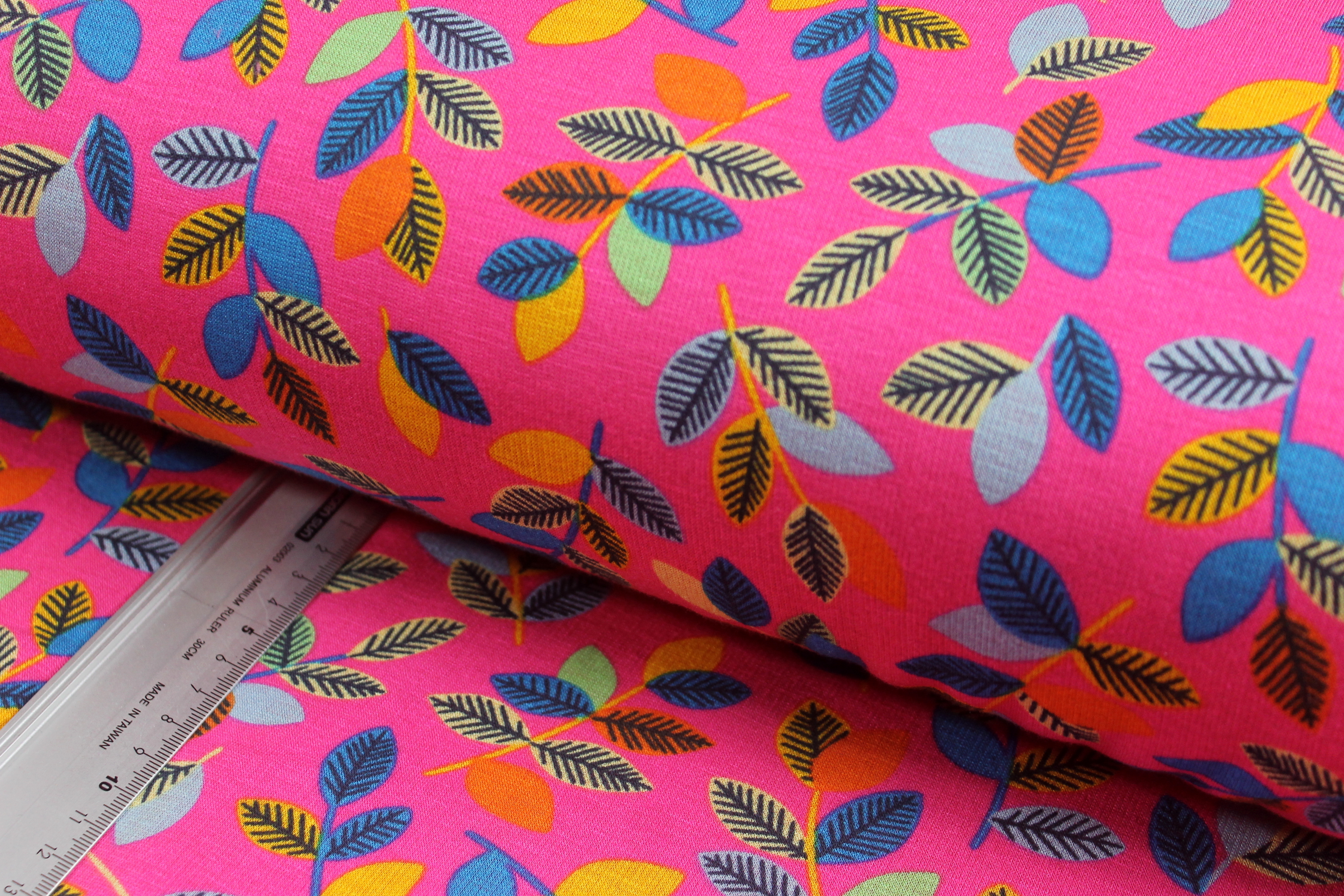 Alpenfleece | bunte Blätter | pink